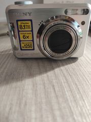 Sony DSC -S800 DIGITAL CAMERA 8.1 MEGAPIXEL-thumb-1