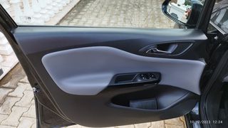 Opel Corsa 2016  XENON" KLIMA" LEATHER"-thumb-31