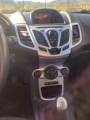 Ford Fiesta 2012-thumb-11