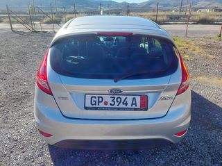 Ford Fiesta 2012-thumb-5