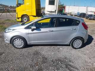 Ford Fiesta 2012-thumb-3