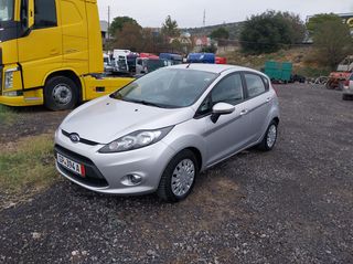Ford Fiesta 2012-thumb-8