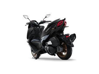 Malaguti Madison 125 2025 ΕΤΟΙΜΟΠΑΡΑΔΟΤΟ ΜΕΧΡΙ 12 ΑΤΟΚΕΣ ΔΟΣΕΙΣ ΔΩΡΑ ΒΑΛΙΤΣΑ+ΓΝ. ΣΧΑΡΑ-thumb-3