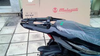 Malaguti Madison 125 2025 ΕΤΟΙΜΟΠΑΡΑΔΟΤΟ ΜΕΧΡΙ 12 ΑΤΟΚΕΣ ΔΟΣΕΙΣ ΔΩΡΑ ΒΑΛΙΤΣΑ+ΓΝ. ΣΧΑΡΑ-thumb-7