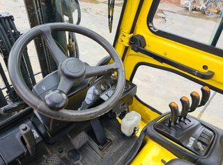 Daewoo 2010-thumb-1