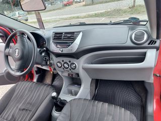 Nissan Pixo 2010-thumb-15
