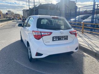 Toyota Yaris 2018 Προσφορά για  λίγες μέρες-thumb-9