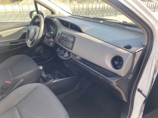 Toyota Yaris 2018 Προσφορά για  λίγες μέρες-thumb-16