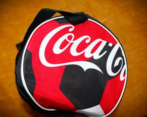 Αμεταχείριστη, συλλεκτικη τσάντα coca cola, σακίδιο, Αθλητικη, football Russia 2018 fifa world cup