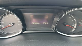 Peugeot 308 2018-thumb-10