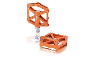 ΖΕΥΓΗ ΠΕΤΑΛ PLATFORM MTB/TREKKING ALLOY PEDAL XLC PDM12 RED 