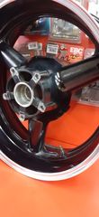 Suzuki gsx1400-thumb-3