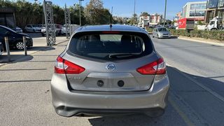 Nissan Pulsar 2018-thumb-3