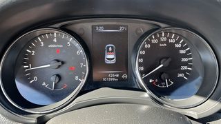 Nissan Pulsar 2018-thumb-11