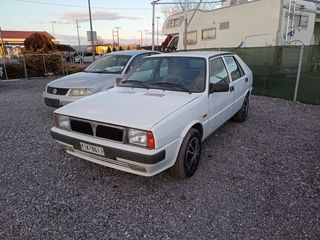 Lancia Delta 1988-thumb-11