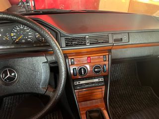 Mercedes-Benz E 200 1991 ΜΟΝΑΔΙΚΟ-thumb-27