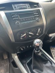 Nissan Navara 2018-thumb-6