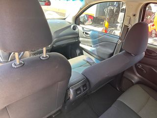 Nissan Navara 2018-thumb-12