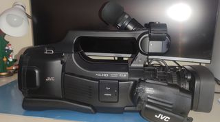 JVC AVCHD PROGRESSIVE F1.2-thumb-1