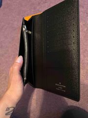 Louis Vuitton Man Wallet -thumb-1