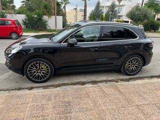 Porsche Cayenne 2018 E-Hybrid  plugin-thumb-1