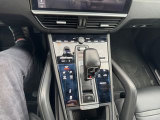 Porsche Cayenne 2018 E-Hybrid  plugin-thumb-11