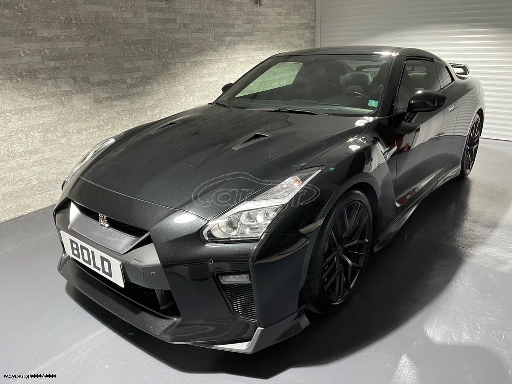 Nissan GT-R 2017 Black edition/Racing Akrapovic