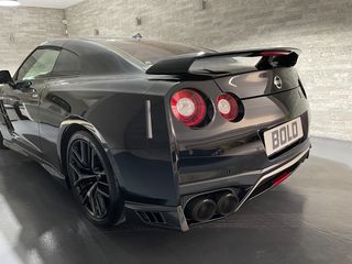Nissan GT-R 2017 Black edition/Racing Akrapovic-thumb-4