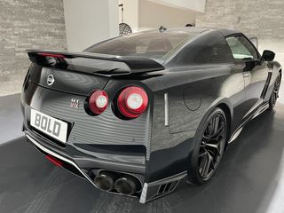 Nissan GT-R 2017 Black edition/Racing Akrapovic-thumb-7
