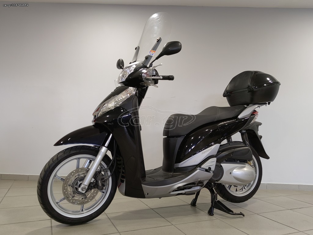 Honda SH 300i 2015 ABS TOP BOX