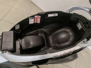 Piaggio Beverly 300i 2013-thumb-7