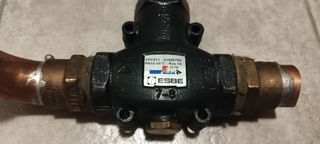 Τρίοδη θερμοστατική βάνα