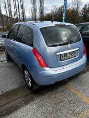 Lancia 2005-thumb-1