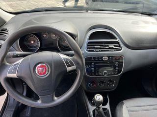 Fiat Punto Evo 2010-thumb-9