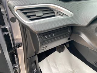 Peugeot 2008 2019 e- Allure Pack-thumb-9