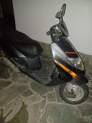 Honda lead  100 κινητήρας  