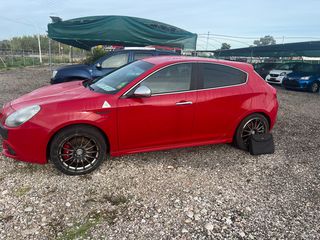 Alfa Romeo Giulietta 2012-thumb-7