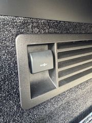 Land Rover Range Rover 2018 Voque AUTOBIOGRAPHY SVO look-thumb-45