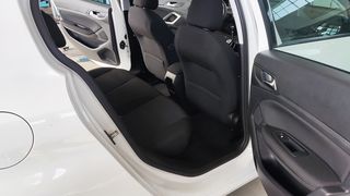 Peugeot 308 2016-thumb-7