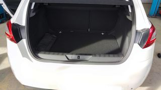 Peugeot 308 2016-thumb-4