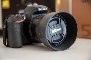 Nikon DSLR Φωτογραφική Μηχανή D5600 Crop Frame Kit (AF-P DX Nikkor 18-55mm f/3.5-5.6G VR) Black