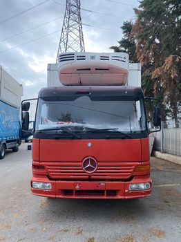 Mercedes-Benz '03 ATEGO 818