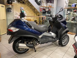 Piaggio MP3 250 LT 2009-thumb-2