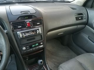 Nissan Maxima 2000-thumb-16