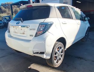 Τoyota Yaris Ηybrid '15- Πωλειται κομματι κομματι.-thumb-3