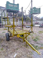 Tractor hydraulic ladder '10