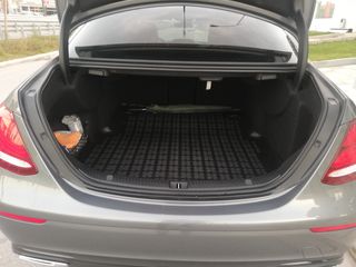 Mercedes-Benz E 220 2020 d Avantgarde 9G-TRONIC-thumb-24