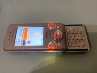 SONY ERICSSON W580i-thumb-2