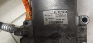 Mercedes-Benz W212 E300 BLUETEC HYBRID AC air conditioning compressor A0038301660 A 0038301660-thumb-1