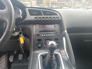 Peugeot 3008 2010-thumb-16